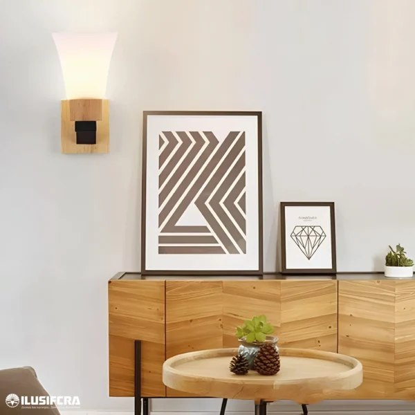 FAROL DE PARED COPA DE VIDRIO TRIANGULAR 8001-1